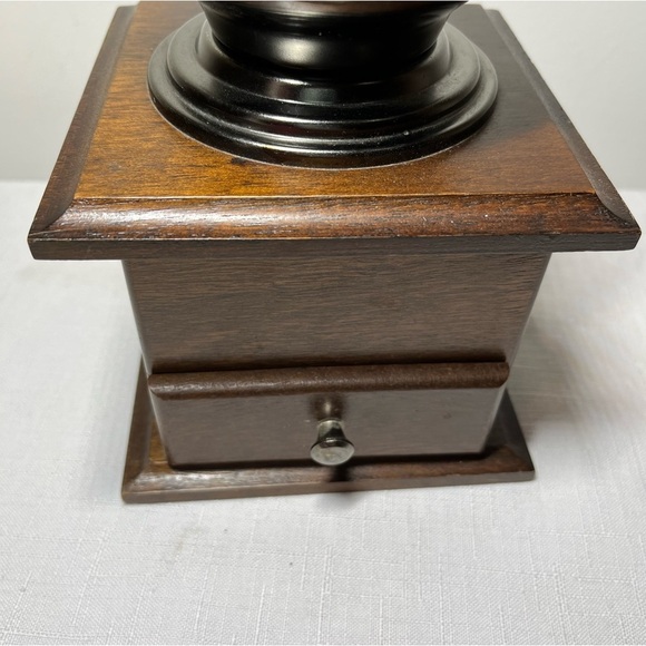Coffee Bean Grinder Classic Retro Manual Decor - Picture 4 of 11